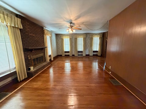 Tiny photo for 203 E Market Street, Farmer City, IL 61842 (MLS # 12753803)
