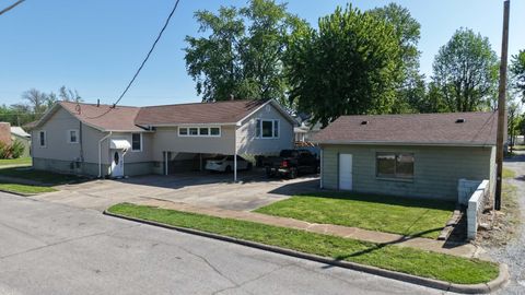 Tiny photo for 212 Mitchell Street, Benton, IL 62812 (MLS # 12623313)
