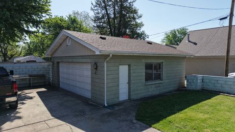 Tiny photo for 212 Mitchell Street, Benton, IL 62812 (MLS # 12623313)