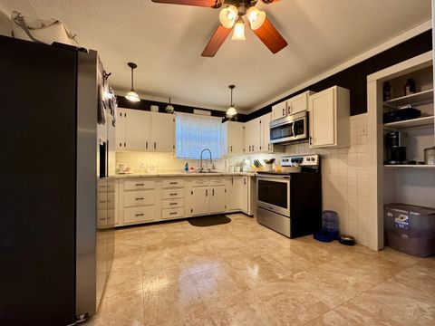 Tiny photo for 212 Mitchell Street, Benton, IL 62812 (MLS # 12623313)