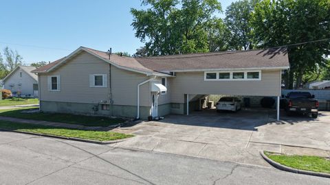 Tiny photo for 212 Mitchell Street, Benton, IL 62812 (MLS # 12623313)