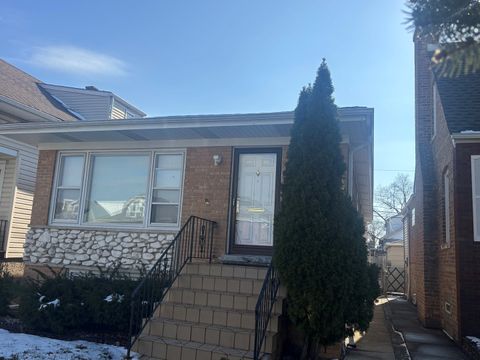 Photo of 5246 N Liano Avenue, Chicago, IL 60630 (MLS # 12613044)
