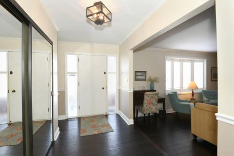 Tiny photo for 1819 W Thornwood Lane, Mount Prospect, IL 60056 (MLS # 12550101)