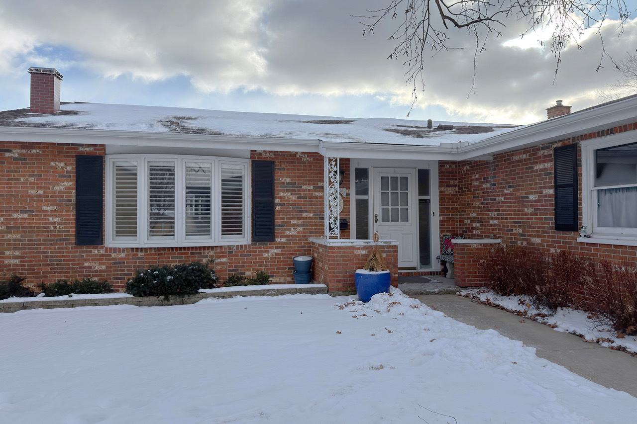 1819 W Thornwood Lane