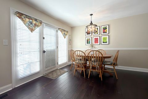 Tiny photo for 1819 W Thornwood Lane, Mount Prospect, IL 60056 (MLS # 12550101)