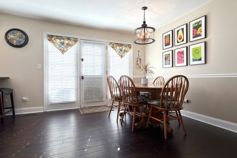 Tiny photo for 1819 W Thornwood Lane, Mount Prospect, IL 60056 (MLS # 12550101)