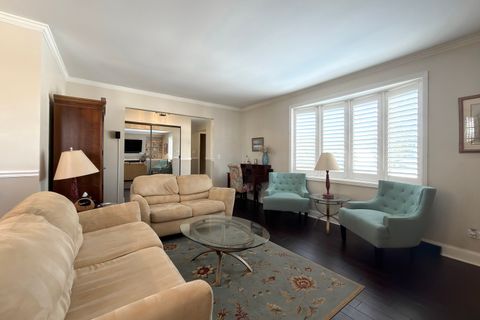 Tiny photo for 1819 W Thornwood Lane, Mount Prospect, IL 60056 (MLS # 12550101)