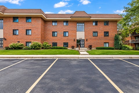 Tiny photo for 2335 S Main Street #3A, Lombard, IL 60148 (MLS # 12780157)