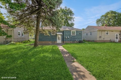 Tiny photo for 17948 Wentworth Avenue, Lansing, IL 60438 (MLS # 12610677)