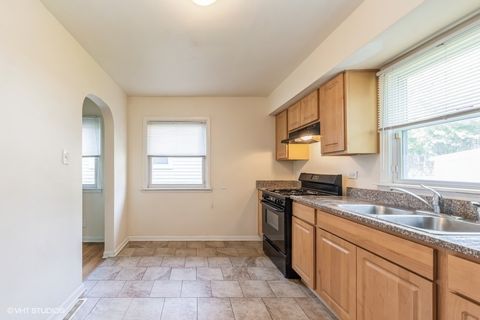 Tiny photo for 17948 Wentworth Avenue, Lansing, IL 60438 (MLS # 12610677)