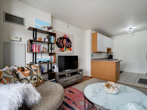Tiny photo for 600 N Dearborn Street #1705, Chicago, IL 60610 (MLS # 12676791)