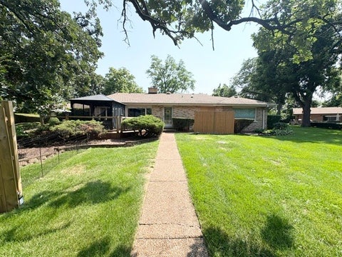Tiny photo for 17W163 Oak Lane, Bensenville, IL 60106 (MLS # 12730955)
