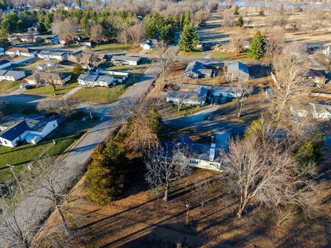 Tiny photo for 101 Marilyn Avenue, Centralia, IL 62801 (MLS # 100000343)