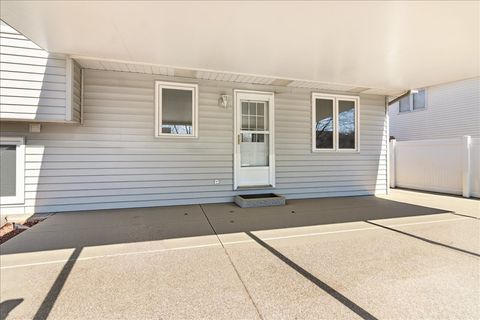 Tiny photo for 16641 W Oneida Drive, Lockport, IL 60441 (MLS # 12591458)