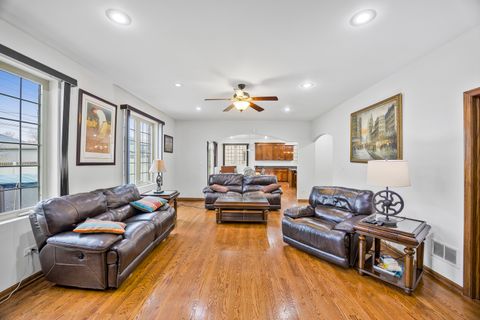 Tiny photo for 9746 Merrimac Avenue, Oak Lawn, IL 60453 (MLS # 12620606)