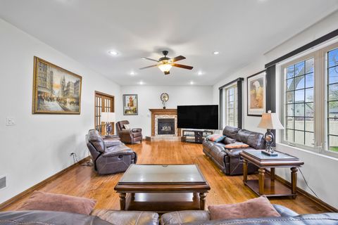 Tiny photo for 9746 Merrimac Avenue, Oak Lawn, IL 60453 (MLS # 12620606)