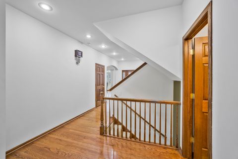 Tiny photo for 9746 Merrimac Avenue, Oak Lawn, IL 60453 (MLS # 12620606)