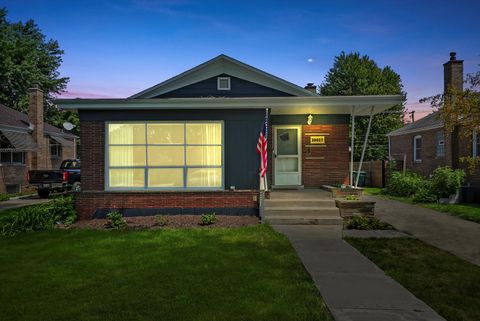 A home in Evergreen Park