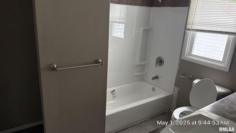 Tiny photo for 818 9TH Avenue, Silvis, IL 61282 (MLS # QC4266593)