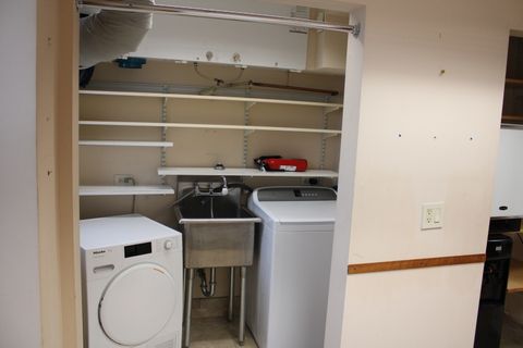 Tiny photo for 5000 S East End Avenue #24A, Chicago, IL 60615 (MLS # 12464413)