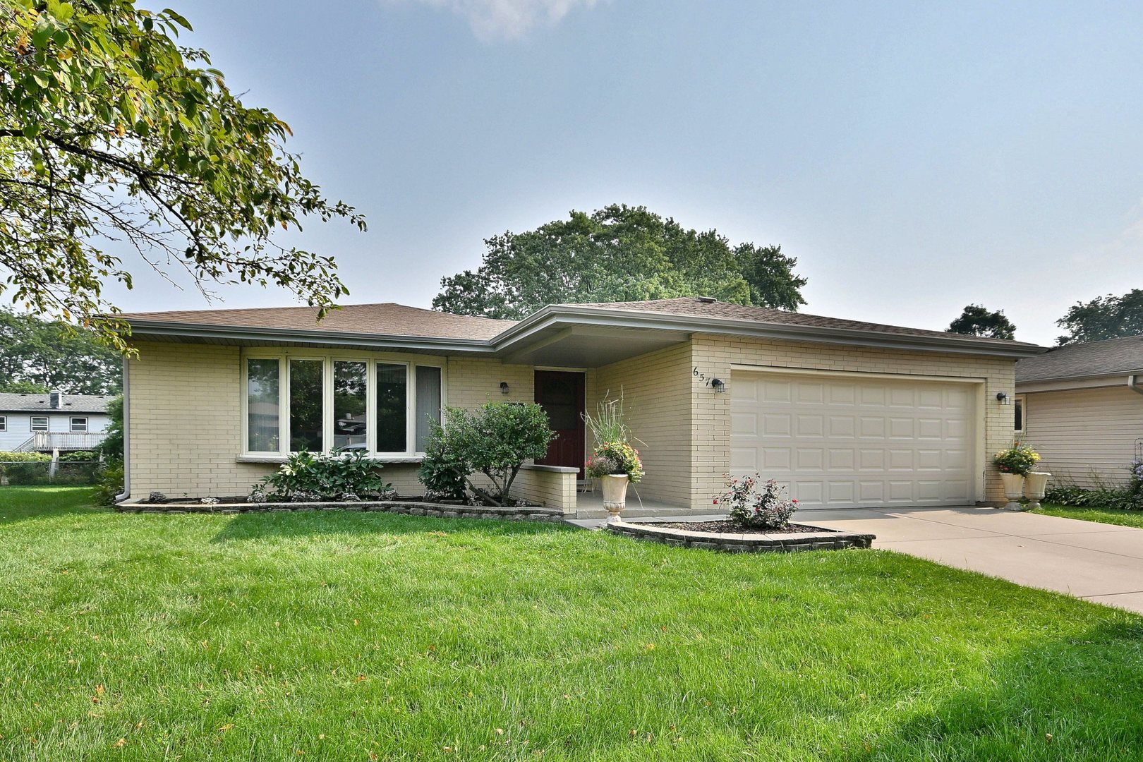 657 SABLE Drive