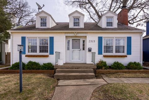 Photo of 2313 26th Street, Rock Island, IL 61201 (MLS # 12600518)