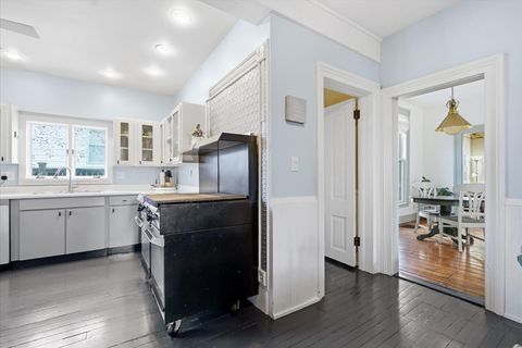 Tiny photo for 510 E Grove Street, Bloomington, IL 61701 (MLS # 12609474)