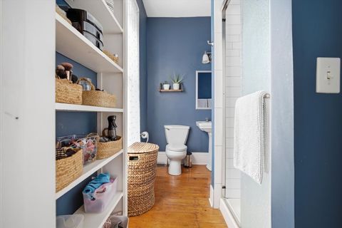 Tiny photo for 510 E Grove Street, Bloomington, IL 61701 (MLS # 12609474)