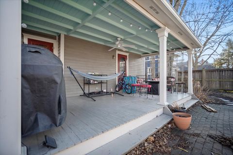 Tiny photo for 510 E Grove Street, Bloomington, IL 61701 (MLS # 12609474)