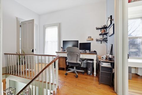 Tiny photo for 510 E Grove Street, Bloomington, IL 61701 (MLS # 12609474)