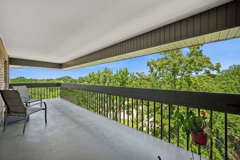 Tiny photo for 3801 Mission Hills Road #510, Northbrook, IL 60062 (MLS # 12446463)