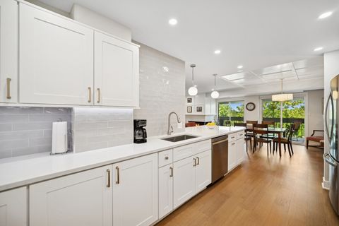 Tiny photo for 3801 Mission Hills Road #510, Northbrook, IL 60062 (MLS # 12446463)