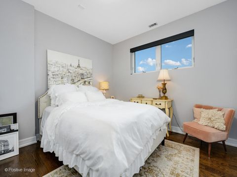 Tiny photo for 1446 W Cortez Avenue #4W, Chicago, IL 60642 (MLS # 12609435)