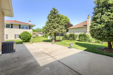 Tiny photo for 2630 Somerset Drive, Westchester, IL 60154 (MLS # 12631539)
