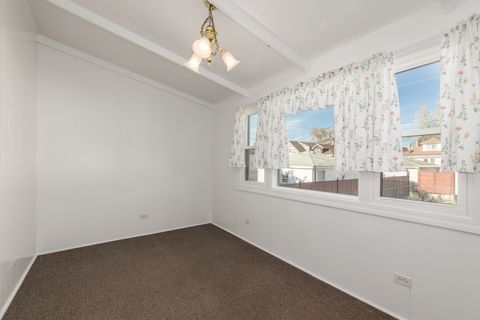 Tiny photo for 4910 W Newport Avenue, Chicago, IL 60641 (MLS # 12501482)