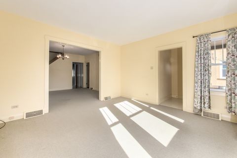 Tiny photo for 4910 W Newport Avenue, Chicago, IL 60641 (MLS # 12501482)