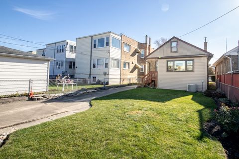 Tiny photo for 4910 W Newport Avenue, Chicago, IL 60641 (MLS # 12501482)