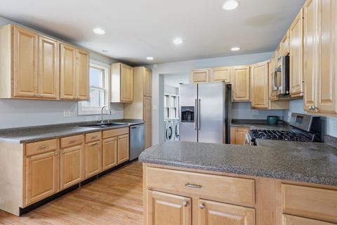 Tiny photo for 1426 N Harrison Street, Algonquin, IL 60102 (MLS # 12622448)