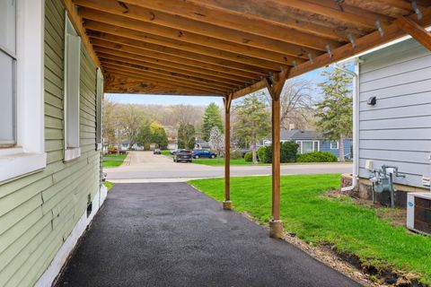 Tiny photo for 1426 N Harrison Street, Algonquin, IL 60102 (MLS # 12622448)