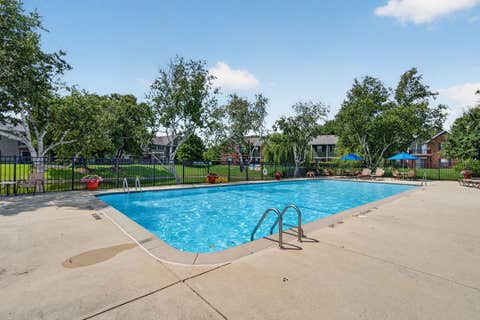 Tiny photo for 1531 Raymond Drive #101, Naperville, IL 60563 (MLS # 12725274)
