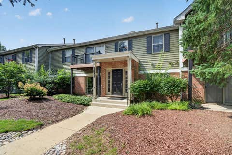 Photo of 1531 Raymond Drive #101, Naperville, IL 60563 (MLS # 12725274)