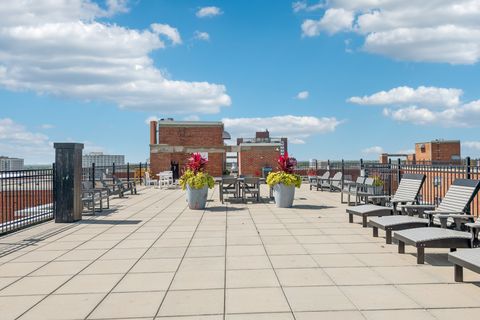 Tiny photo for 4950 N Marine Drive #1009, Chicago, IL 60640 (MLS # 12493141)