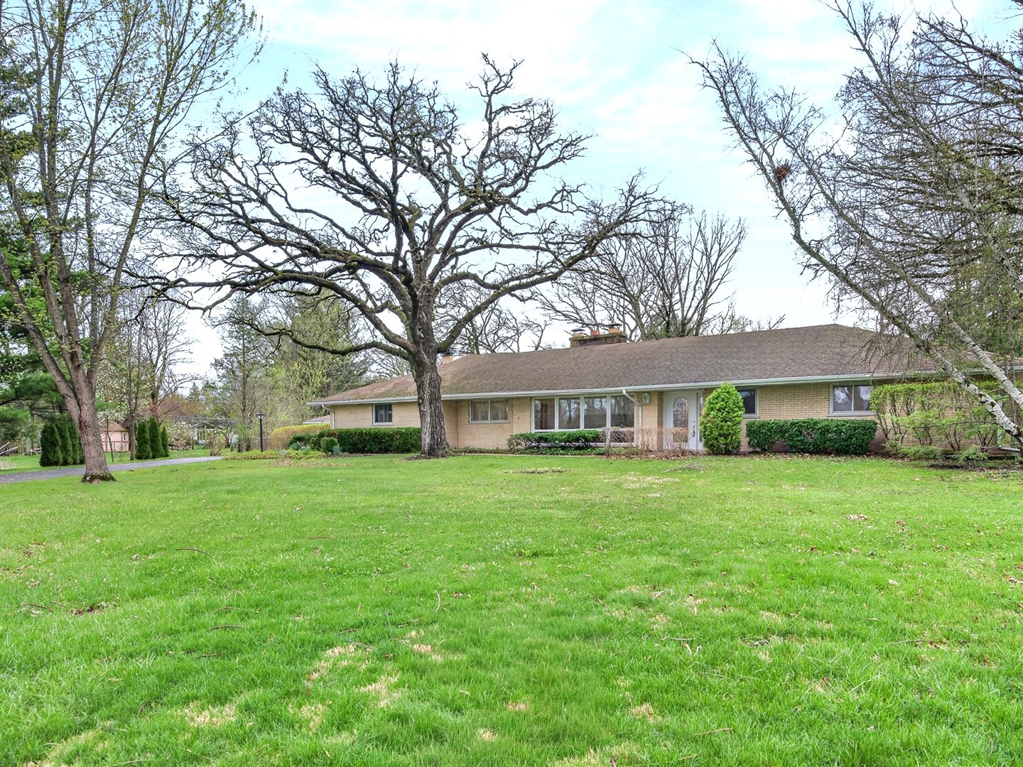 3273 MERRIMAC Lane