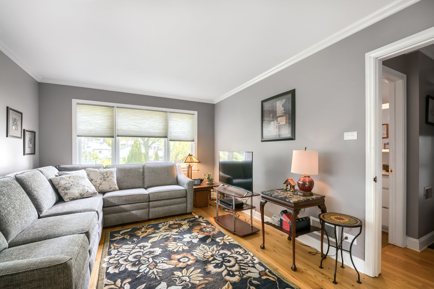 2152 W 107th Place