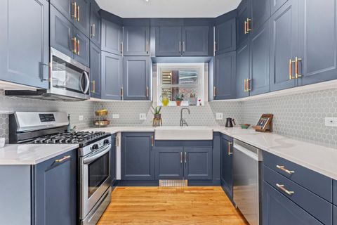 Tiny photo for 2134 N Winchester Avenue #B, Chicago, IL 60614 (MLS # 12507559)