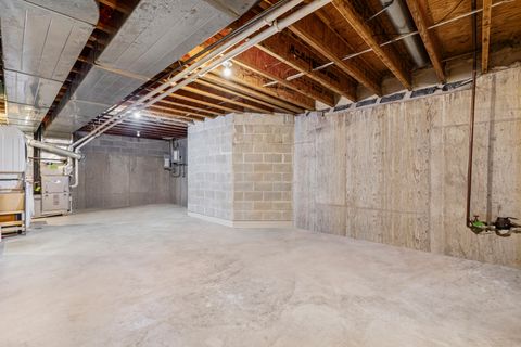 Tiny photo for 2134 N Winchester Avenue #B, Chicago, IL 60614 (MLS # 12507559)