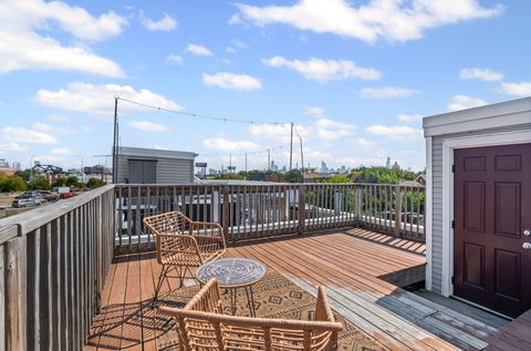 Tiny photo for 2134 N Winchester Avenue #B, Chicago, IL 60614 (MLS # 12507559)