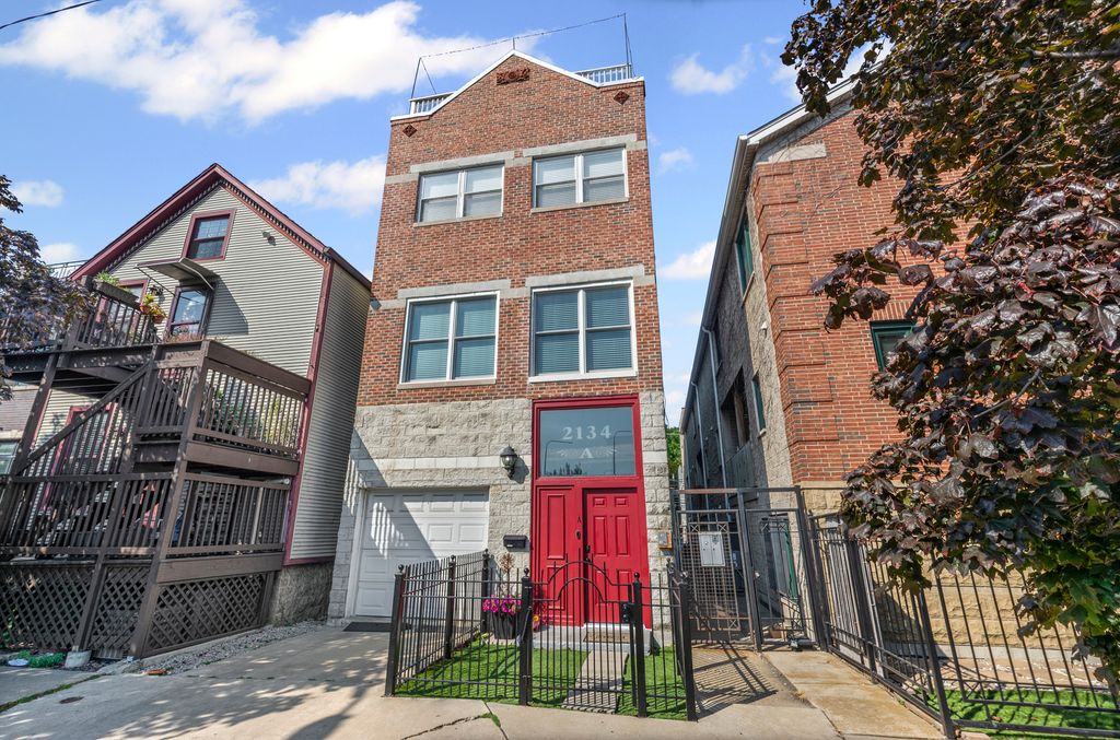 Photo for 2134 N Winchester Avenue #B, Chicago, IL 60614 (MLS # 12507559)