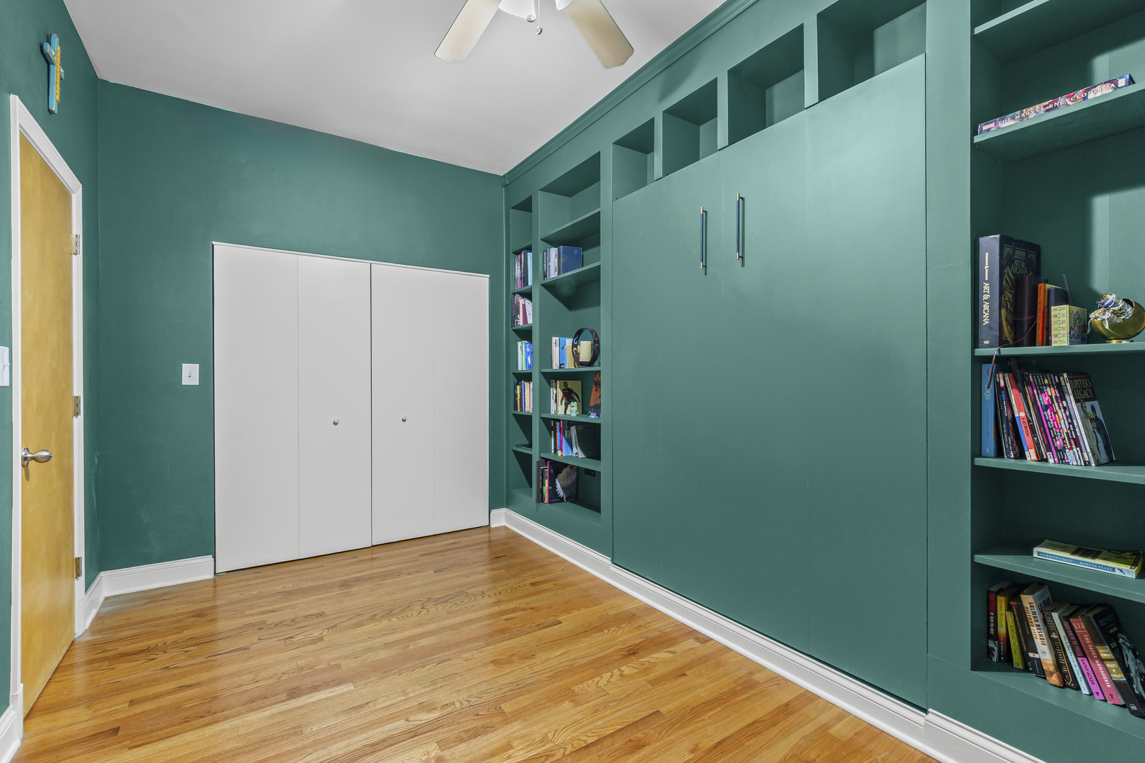 2134 N Winchester Avenue B