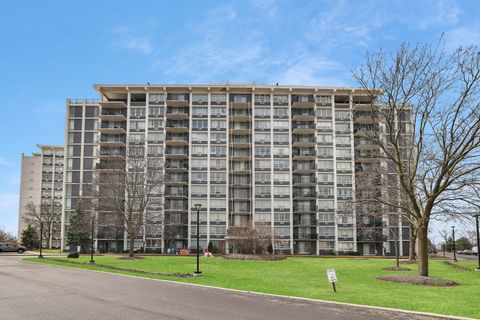 8801 W Golf Road 12B Niles IL 60714